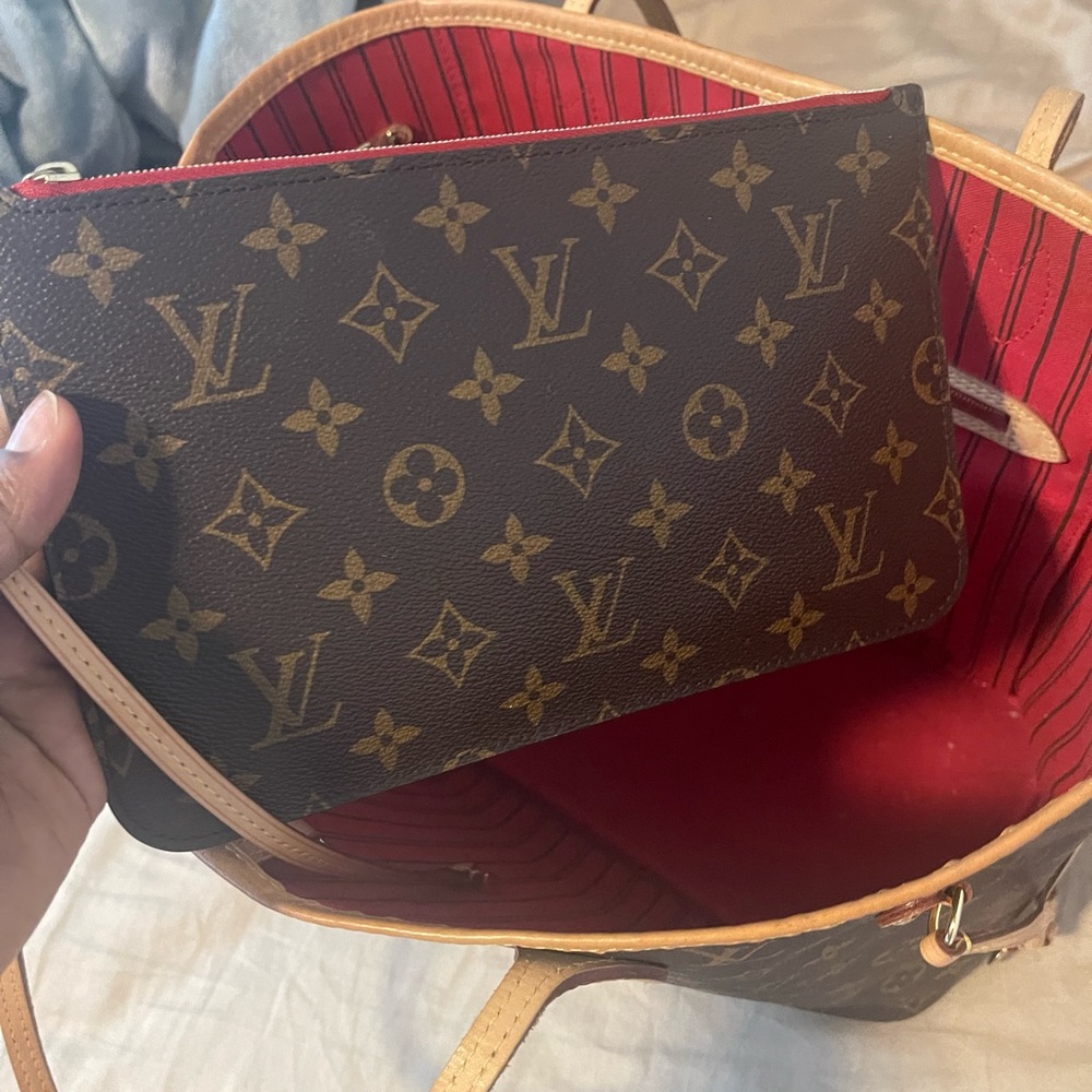 Louis Vuitton never fully MM monogram peony
